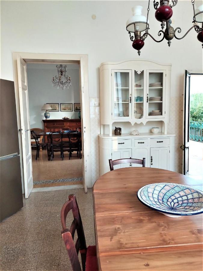 Villa Nel Salento - Ampie Camere E Giardino, Fino A 9 Persone Barbarano del Capo Exterior foto